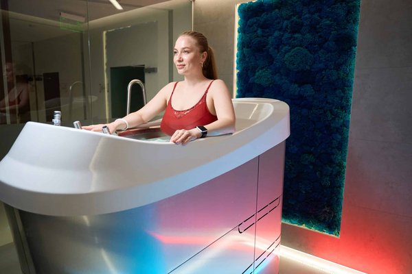 Comment les cours d'aquabiking peuvent-ils bénéficier aux seniors souffrant de douleurs articulaires ?